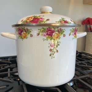 Royal Albert Old Country Roses